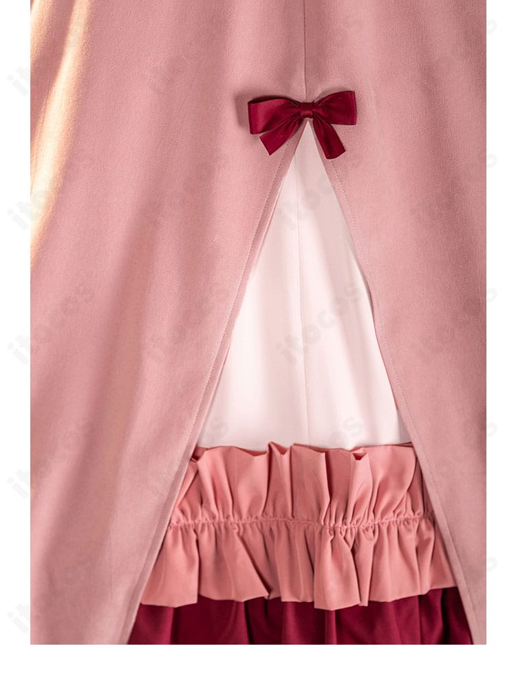 ヴィクトリカ・ド・ブロワ衣装 スカート背面の蝶結び。後ろ姿のポイントになる大型リボン