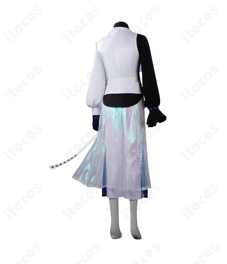 コスプレ衣装 背面図。背面の縫製ラインと装飾の配置を忠実に再現したディテール