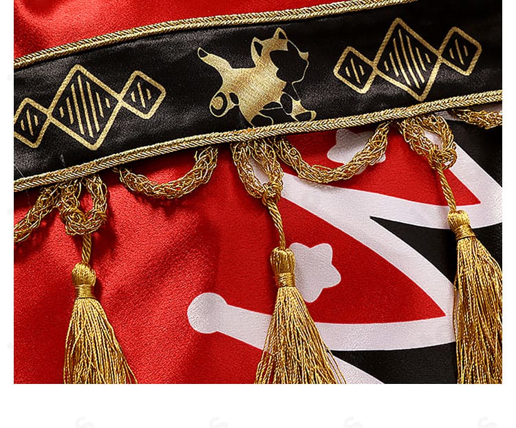 エース・トラッポラ衣装の房飾り（フリンジ）ディテール。動きに映えるアクセントを接写で表現。