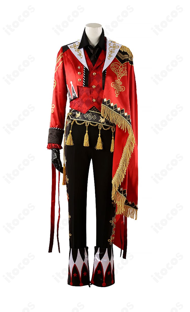 エース・トラッポラ プレイフル・ドレスの正面写真。コートとマントの重なり、ネクタイ・ベストの整ったバランスが見える。