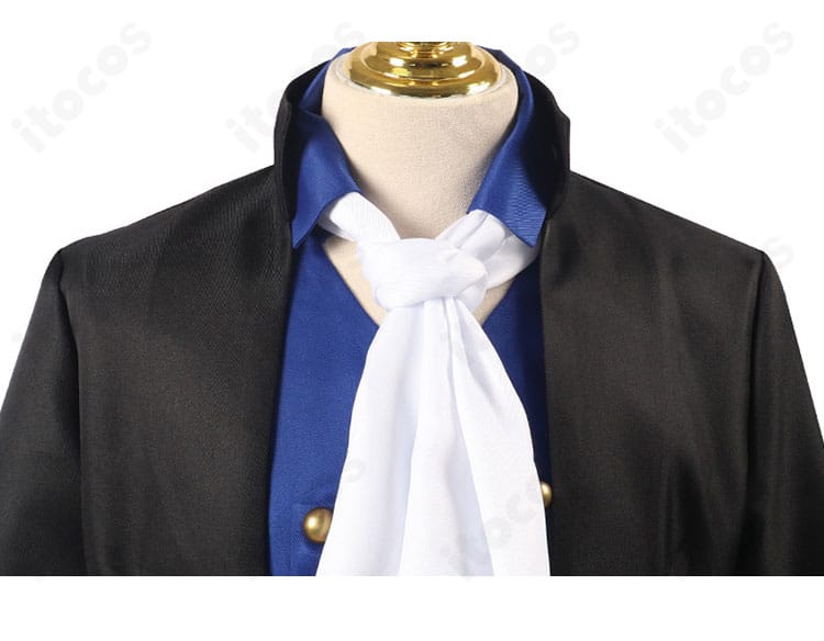 ONE PIECE サボ衣装の襟元とスカーフ。結び目の形状、配色、縫製の整いを示すディテールアップ。