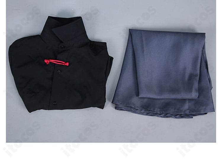 ネックライン装飾のアップ。端正なデザインと仕立ての良さが分かるディテール写真