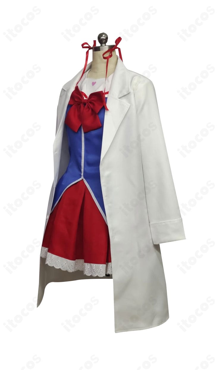 階堂真紅 コスプレ 側面ビュー。コートのラインとスカーフの落ち感、スカートの立体感を確認できる画像。