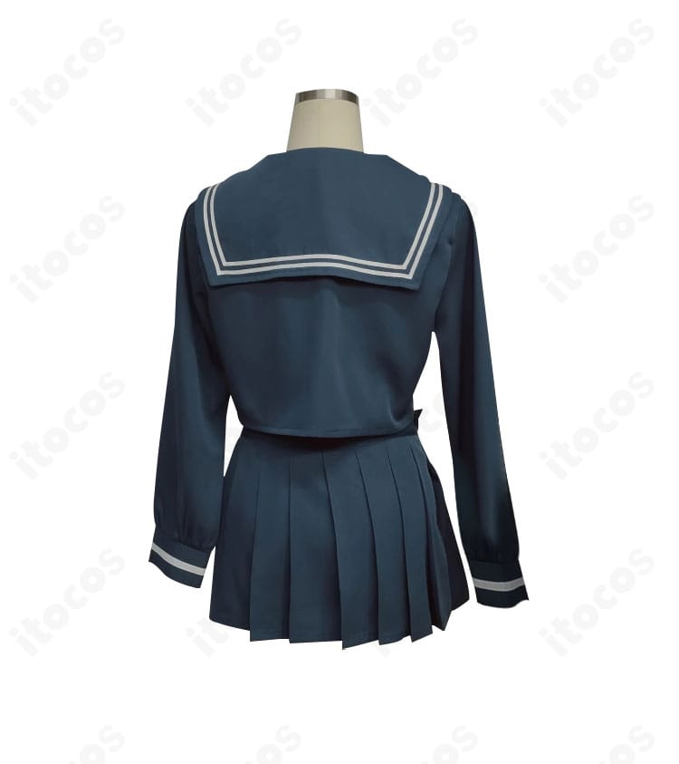 ブルーアーカイブ スケバン セーラー服コスプレ衣装の背面。背中のライン配色と襟の形状を詳細に撮影。