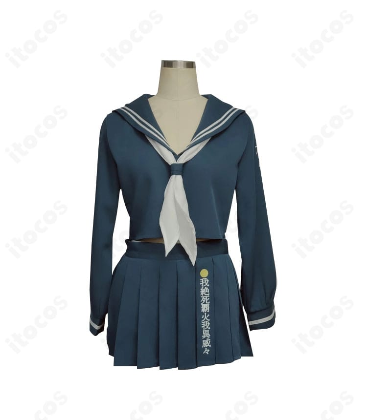 ブルーアーカイブ スケバン セーラー服コスプレ衣装の正面ディテール。端正な襟ラインとスカーフが特徴。