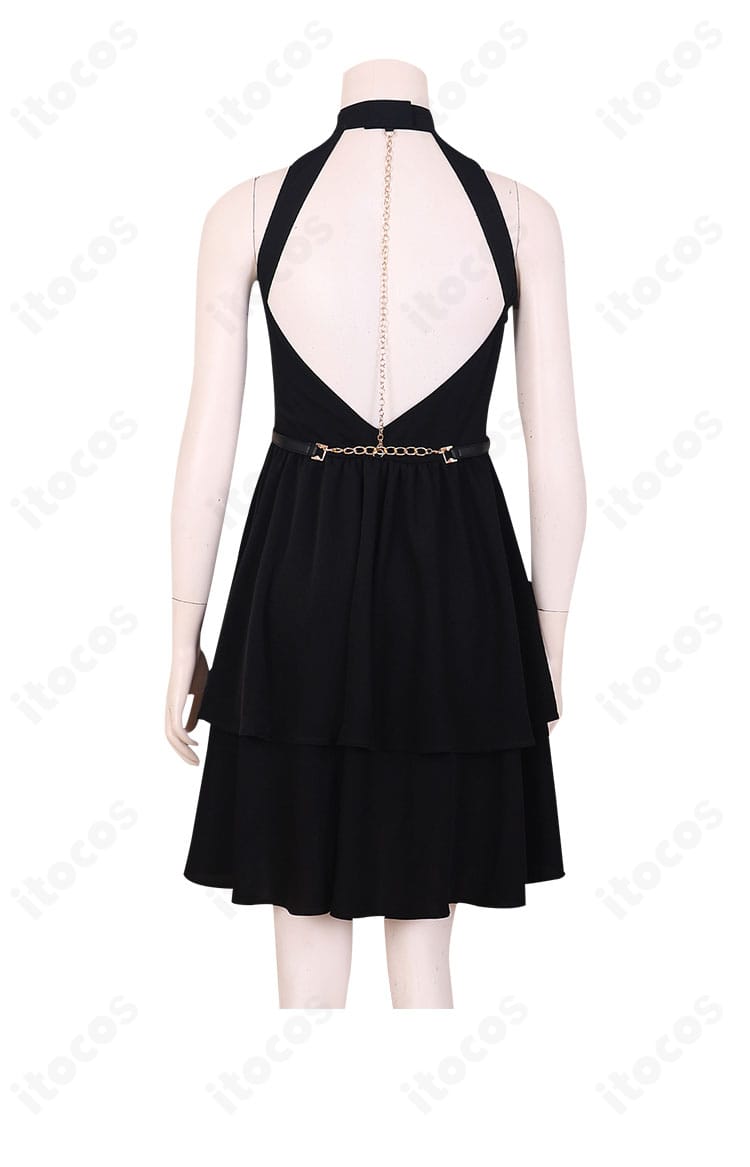 『恋と深空』主人公ワンピースの背面。裾まで整ったラインと丁寧な仕立てを捉えた画像