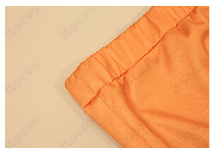 外套裾の装飾ディテール。トリムの仕立てと配色