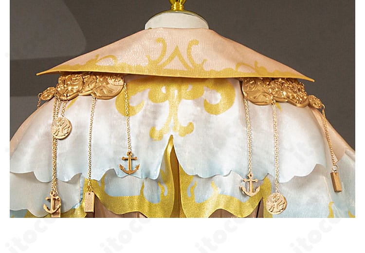 背面装飾のクローズアップ。驚異の部屋の特徴的なチェーンと金具構成を強調。