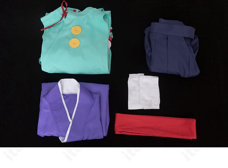 セット内容一式（上着・インナー・ズボン・帯・靴下）のレイアウト画像。届いてすぐ使えるフルセット。