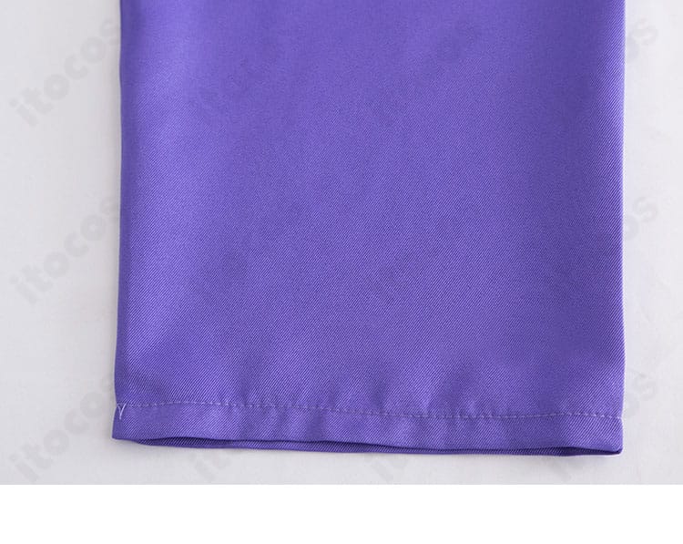 インナー袖口の装飾詳細。レイヤー感を強調し、和装の奥行きを表現。