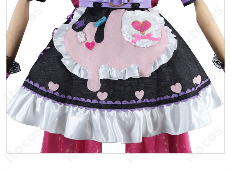 フリル付きスカート装飾のアップ。段フリルの重なりと縁取りの仕上げを確認