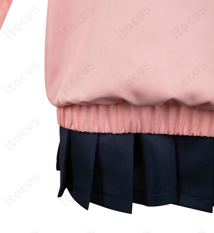 綾瀬桃コスプレ衣装・スカート裾の装飾ディテール。プリーツの見え方と縁取りを強調