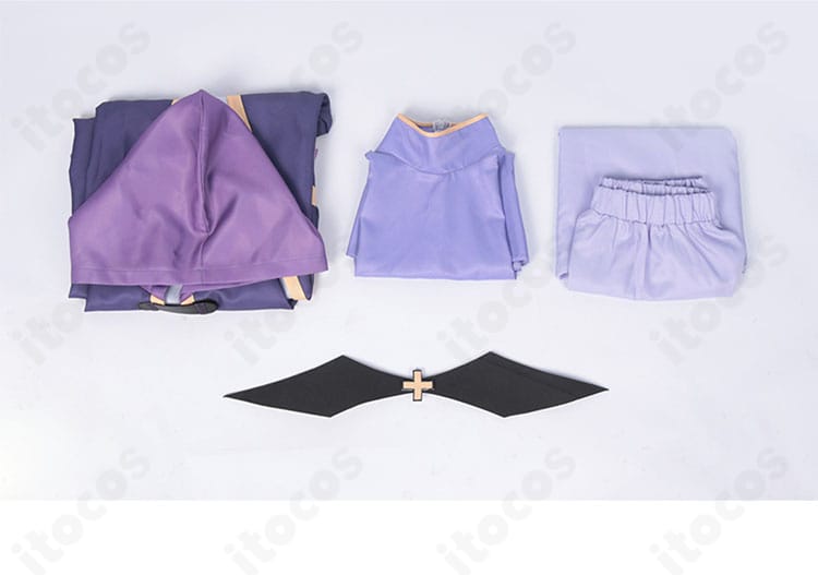 セット内容一覧写真。コート、インナー、スカート、胸飾りの4点が揃うことを示す画像。