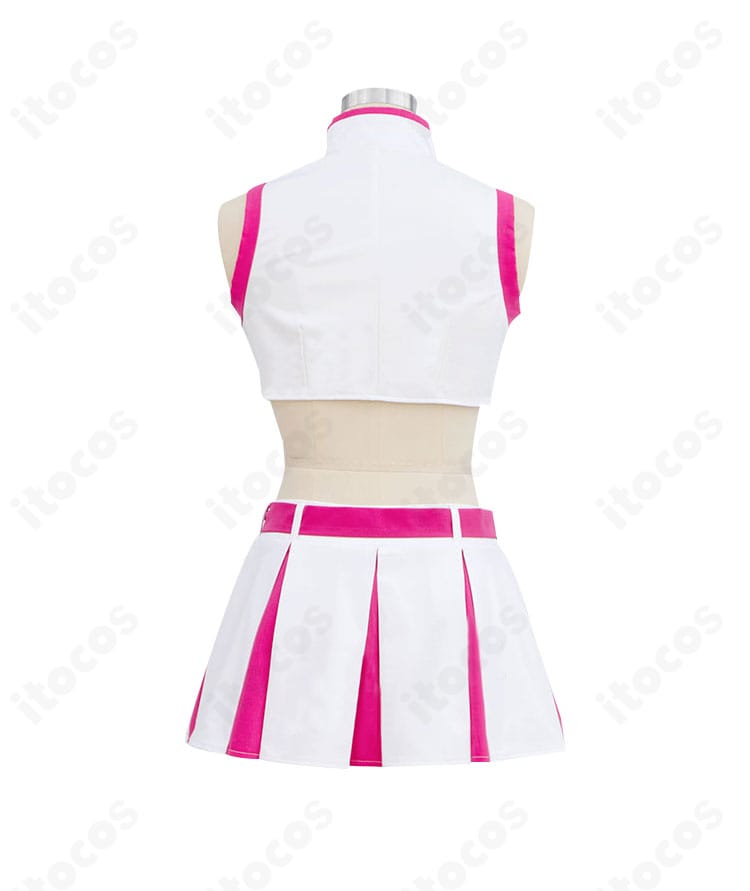 2.5次元の誘惑 天乃リリサ リリエル衣装の背面。翼パーツと背中のラインを見せる後ろ姿