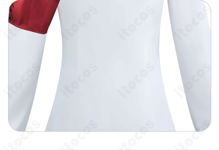 背面装飾のクローズアップ。ステッチワークと背面トリムの精密さに焦点。