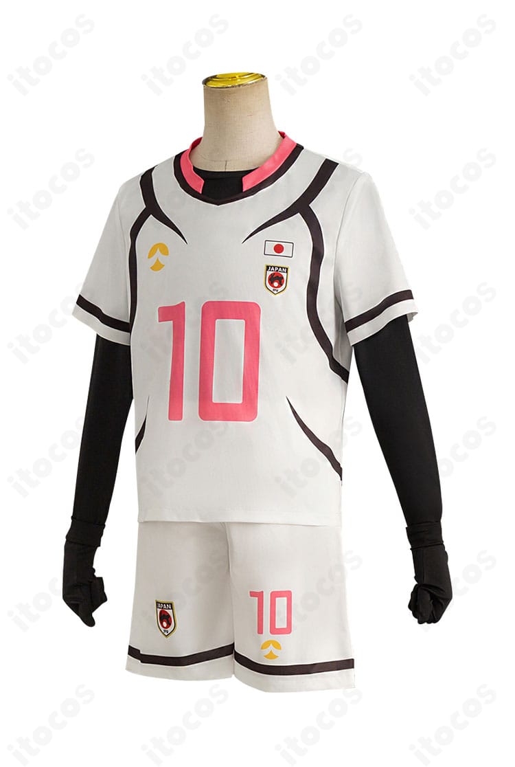 側面図。トップスとショートパンツのライン取りとシルエット、袖と脇の切替を示す画像