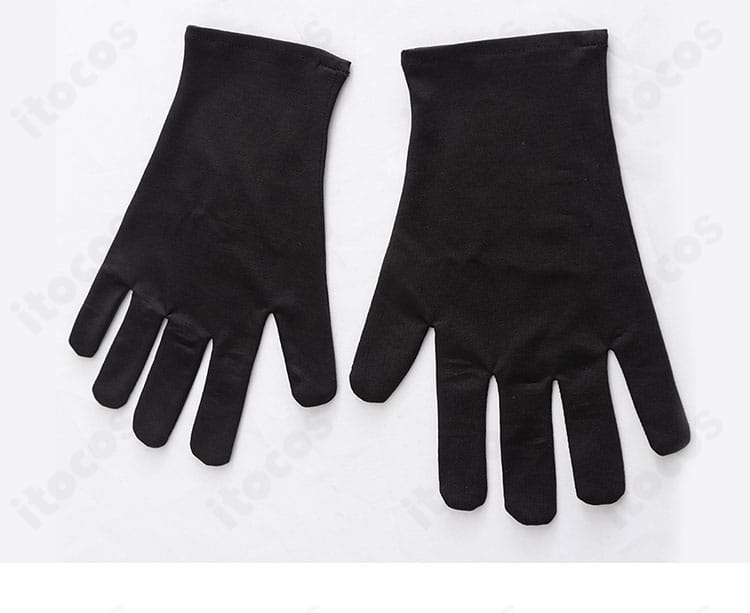 手袋のクローズアップ。手首の仕様と表面のディテール、質感を示す写真