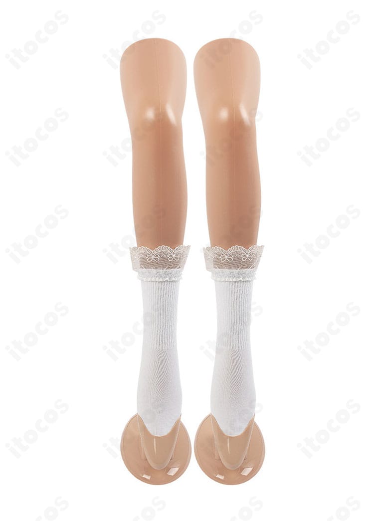 靴下装飾のクローズアップ。さくらみこコスプレに合わせた可愛いモチーフと縫い付けの仕上がりが分かる画像