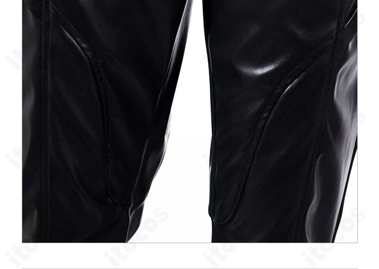 無期迷途 ドナルド コスプレ衣装のパンツ裾装飾。直線的な意匠でミリタリー感を強調したデザイン。