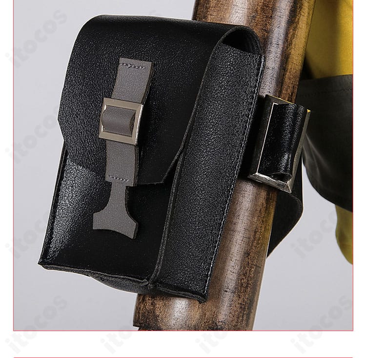 レイズ衣装の右手装飾・アクセサリーのクローズアップ