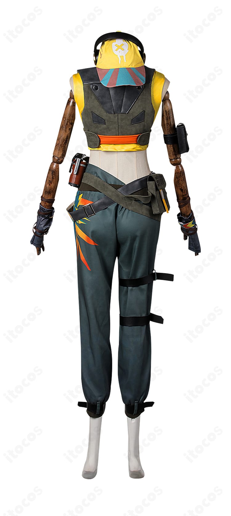 レイズ標準コスプレ衣装の背面全体カット