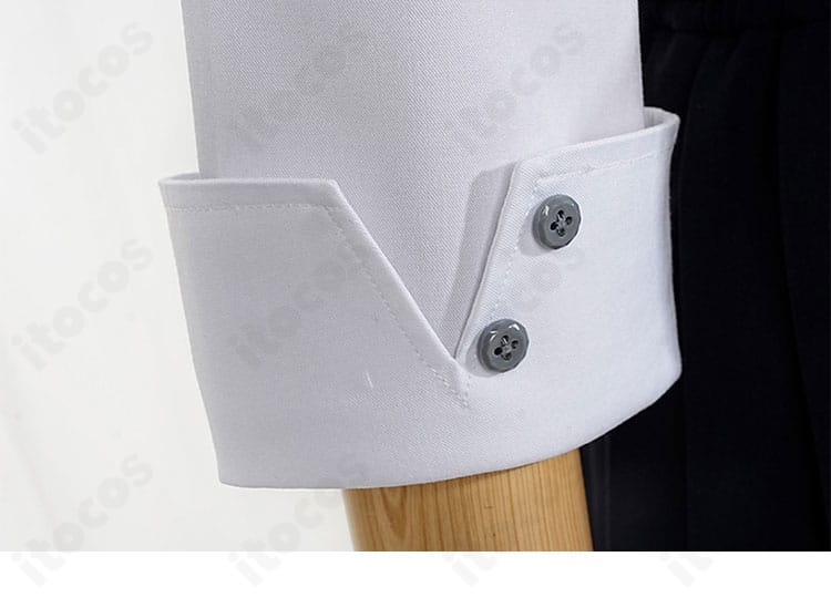 ゼンレスゾーンゼロ エレン・ジョー 制服コスプレの袖口ディテール。縁取りと装飾の仕上げを示すクローズアップ。