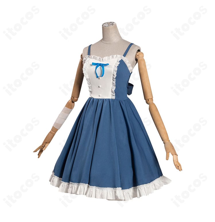 小鳥遊六花ワンピースの側面。ウエストラインとスカートの広がりが分かるシルエット重視の画像