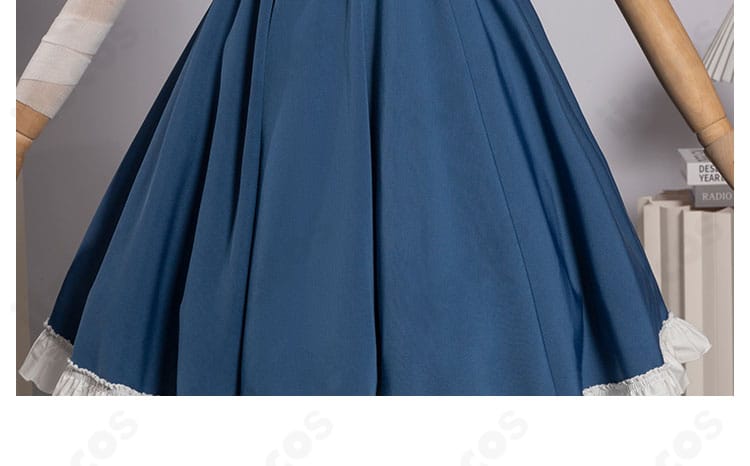 スカート装飾のクローズアップ。裾周りの意匠と端処理の丁寧さが分かる画像