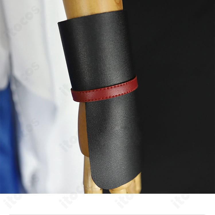 弧次郎コスの篭手・手袋周りの装飾詳細。装着感と写真映えを両立する設計が見える。