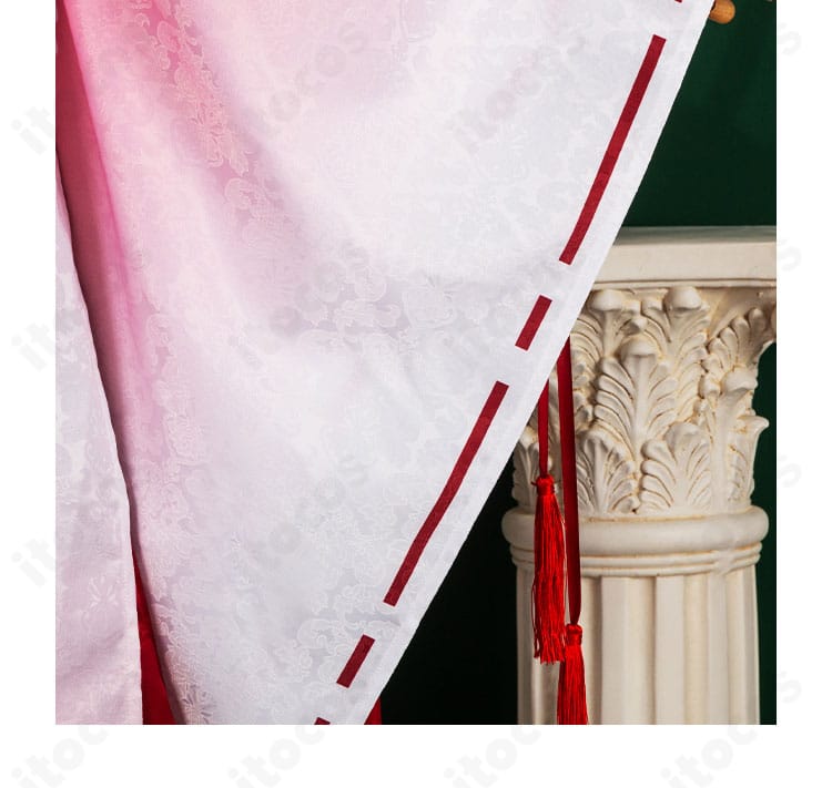 巫女姫様衣装の袖口アップ。縁の仕上げとパイピングの見え方が分かる