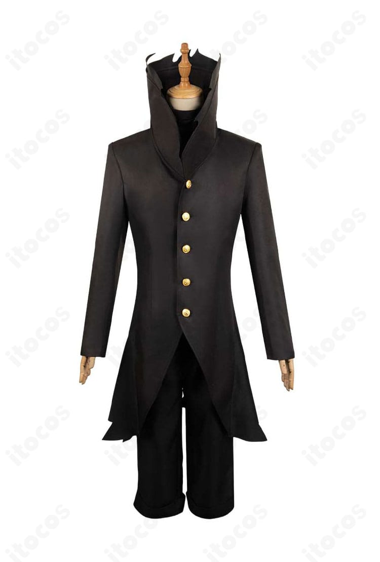 ダンダダン 高倉健（オカルン）第一形態の正面全身。ロングコートとマスク、マフラーで高再現のコスプレ衣装。