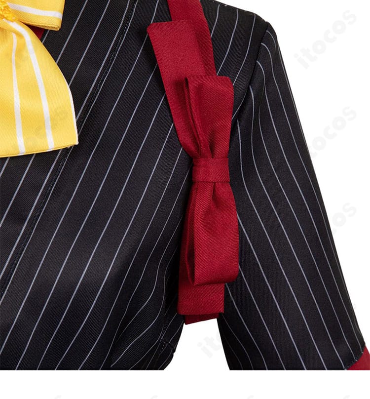 安和すばる ライブ衣装の肩袖装飾。ステージ映えするエッジとステッチワークの拡大