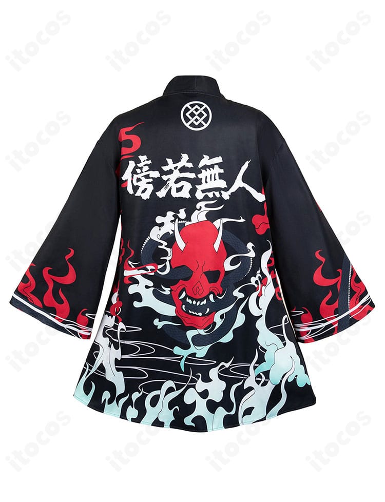 井芹仁菜ライブ衣装の背面。背中の切り替えラインと後ろ姿のシルエットを示す写真。