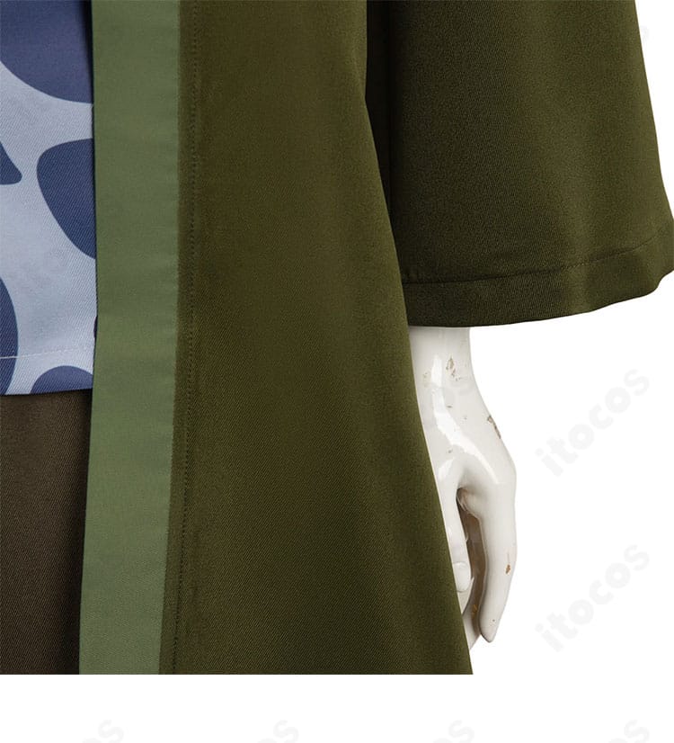 ダンジョン飯 イヅツミ コスプレ衣装 袖口の装飾。縁取りとステッチの表情を示した近接カット