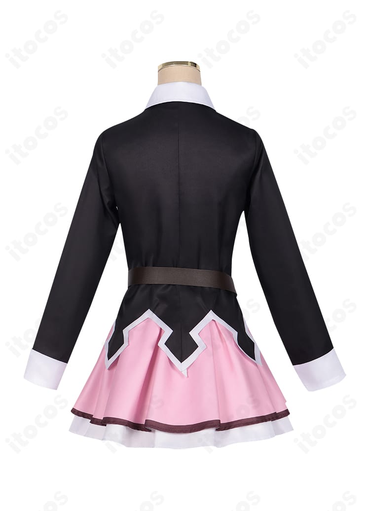 ゆんゆん コスプレ衣装 背面。背中の切替えとベルトディテール、裾のラインが分かるカット