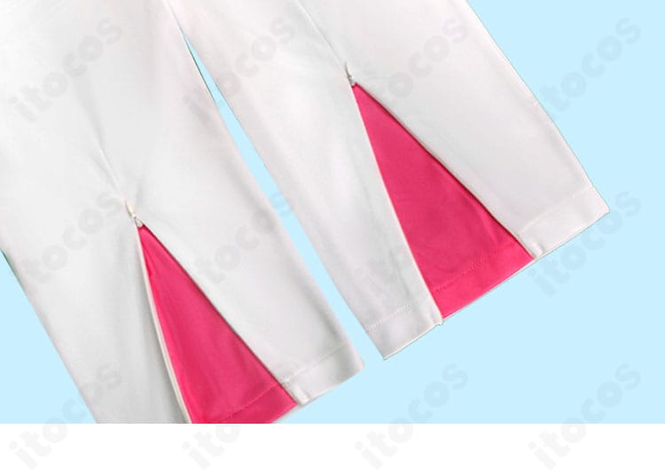 アイカツ！ スクールジャージのパンツ裾ディテール。足元のライン取りとすっきり見える裾幅を示す拡大写真。