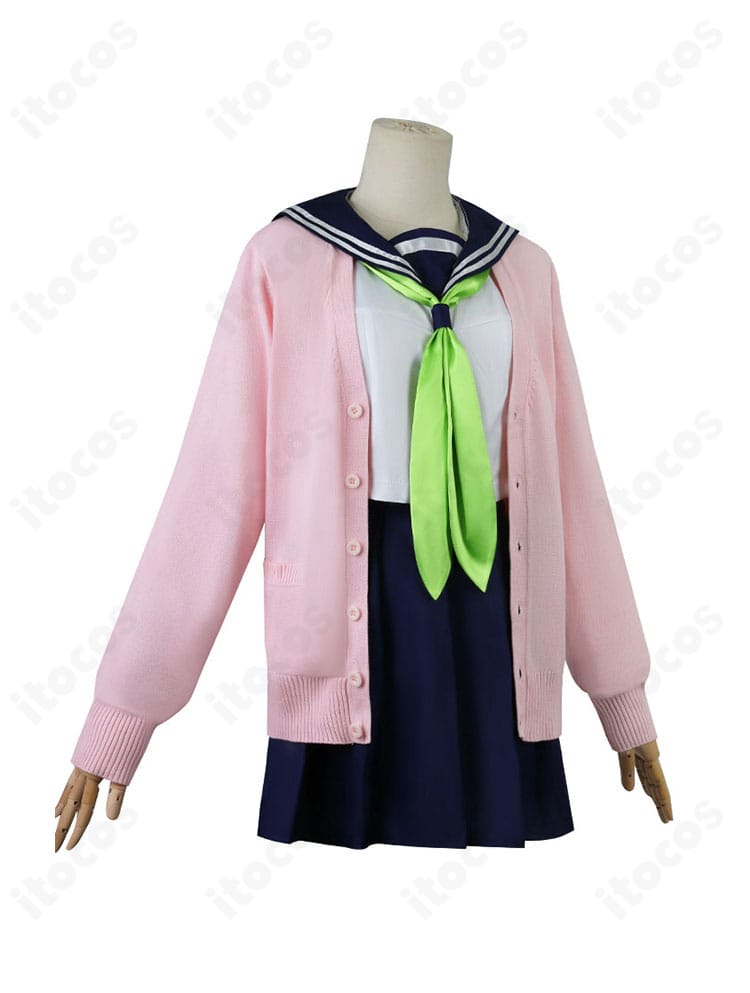 狸小路絹 コスプレ衣装の側面。コートのシルエットとスカートのライン、袖口の意匠を詳細に撮影。