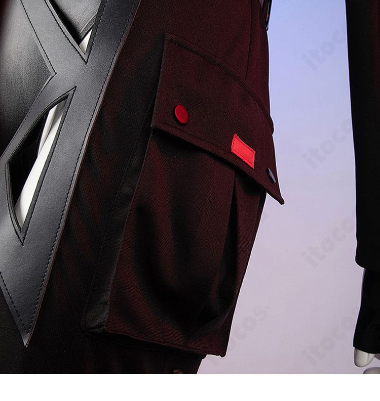 ウンファ コスプレ衣装 ズボンのポケット部分。フラップ形状と縫製が分かる画像。