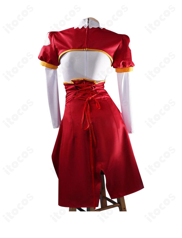 背面全体の仕上がり。背中のラインとヘムの処理、後ろ姿のシルエットが伝わるイコラ衣装の背面画像。