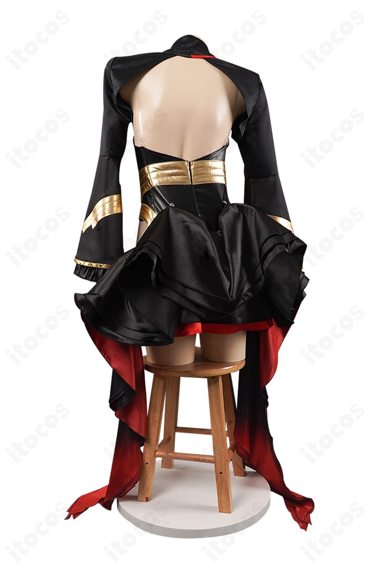 魔法少女ホロウィッチ！コスプレ衣装の背面デザインと装飾配置の詳細