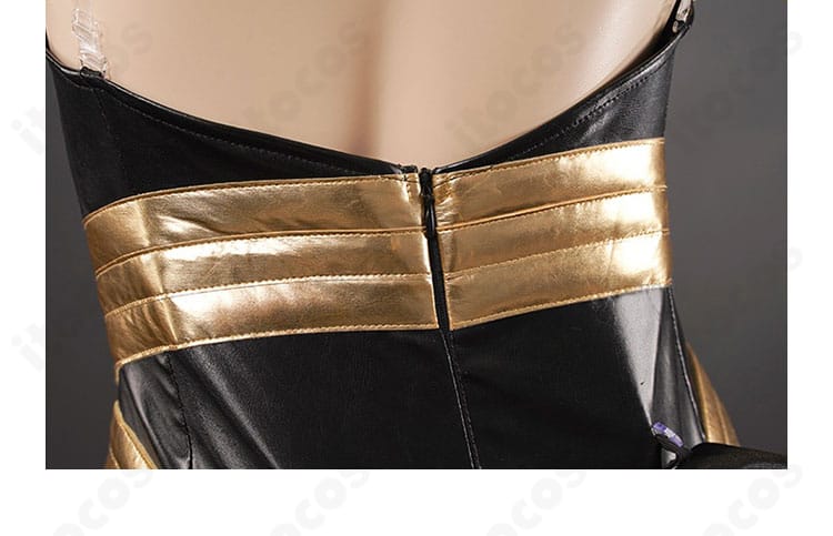 腰飾りとチェーン装飾の接合部アップ。金具と揺れ感の表現に最適