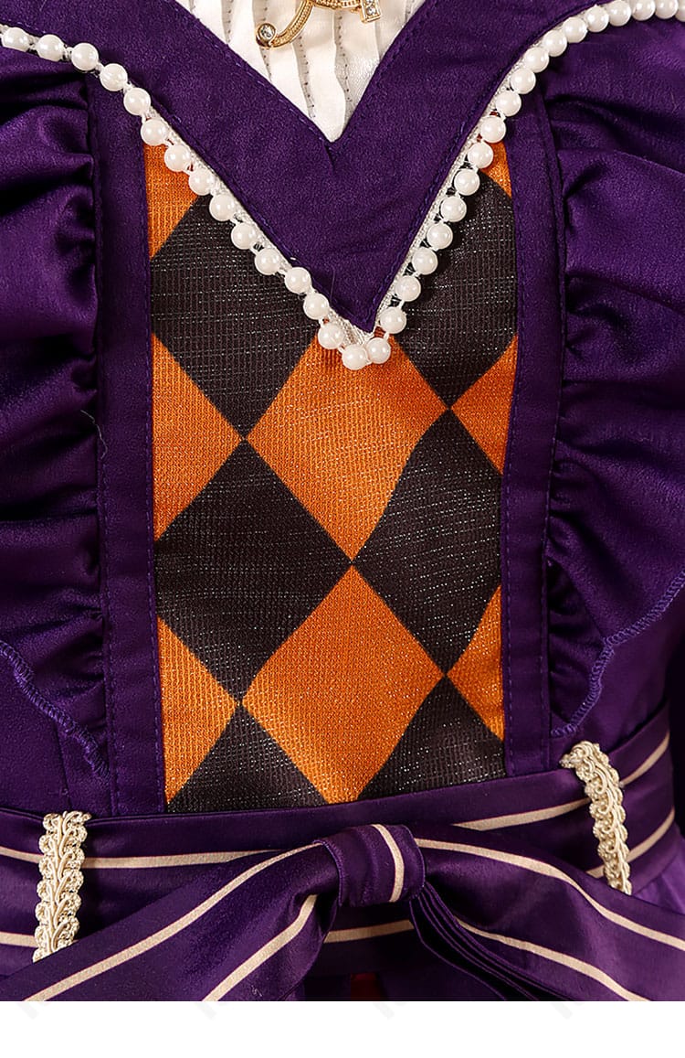 鳳えむ クイーン・オブ・ダイヤ衣装 襟の装飾アップ。繊細な刺繍と丁寧な縫製が分かる画像。