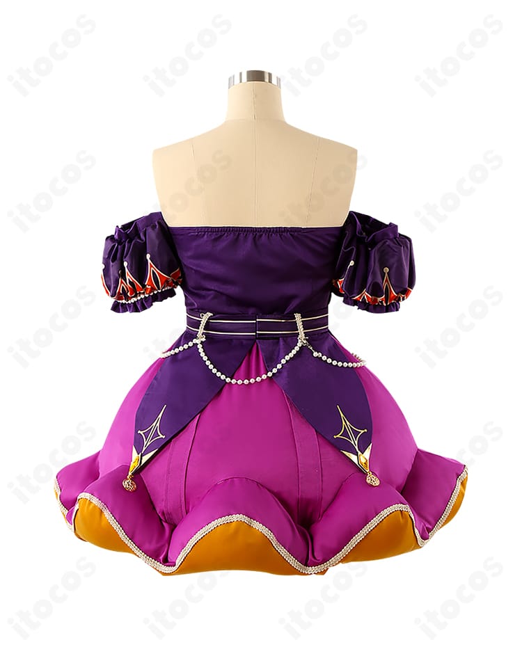 鳳えむ クイーン・オブ・ダイヤ衣装 スカート背面の装飾。後ろ姿のデザインとラインが分かる画像。