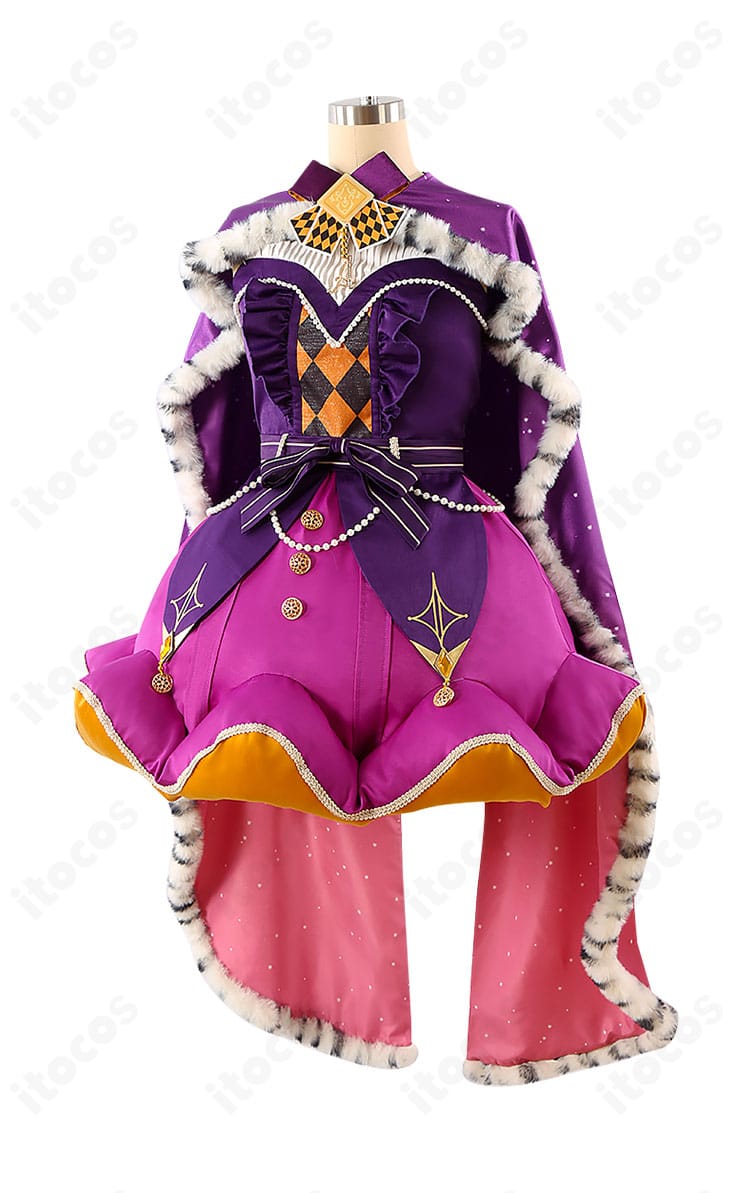 鳳えむ クイーン・オブ・ダイヤ衣装の左側面。スカートのボリュームと装飾バランスをチェック。