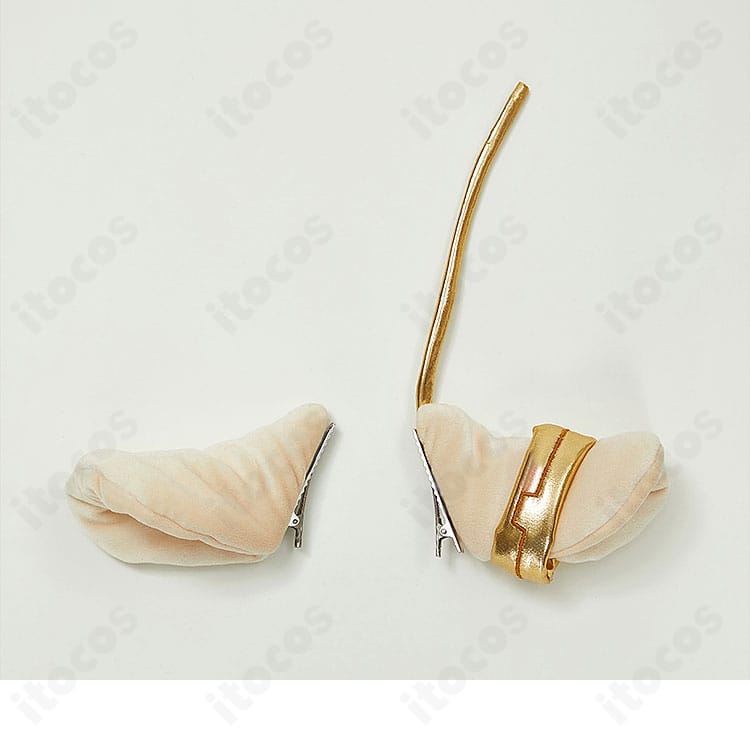 アトラス（PUNK-05 暴）コスプレ衣装の頭部アクセサリー。耳パーツの形状と取り付けの様子。