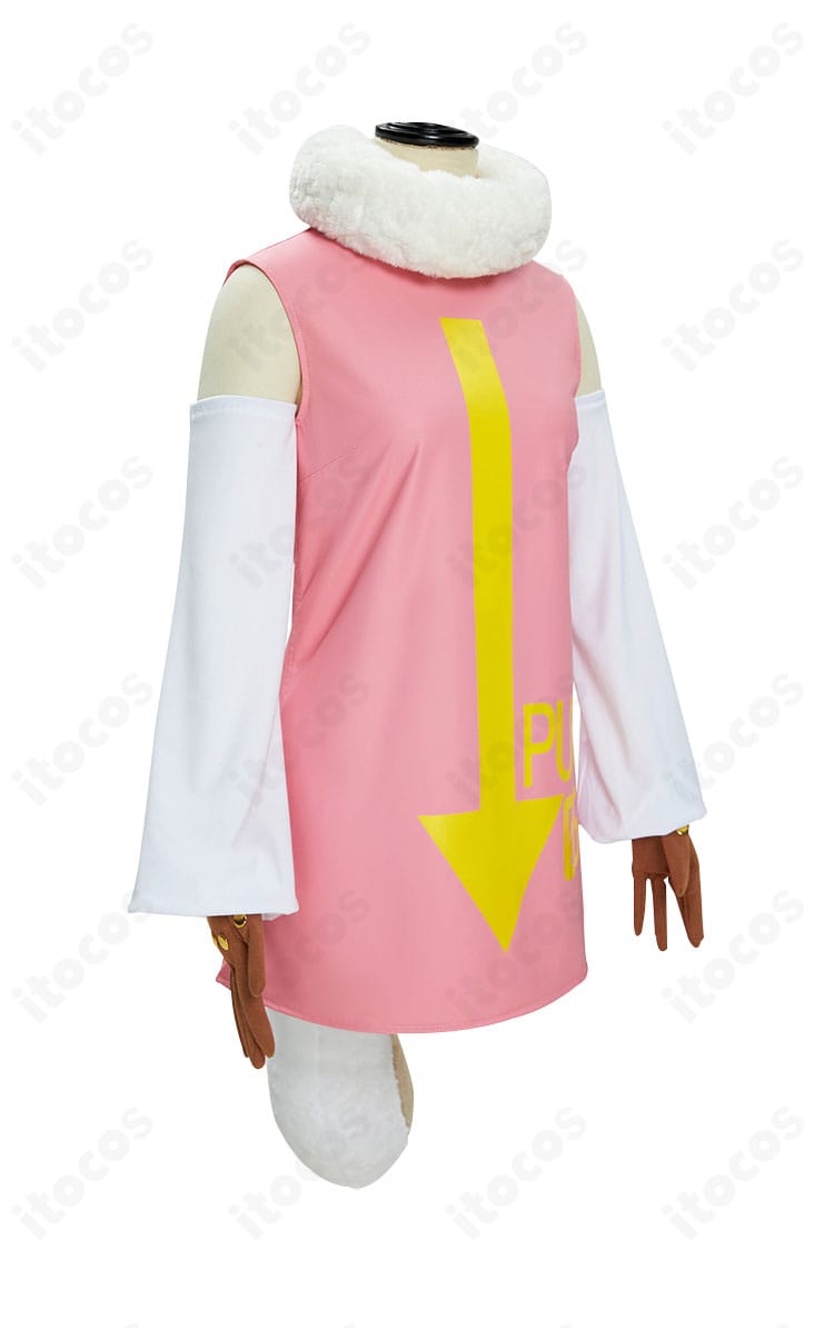 ONE PIECE アトラス（PUNK-05 暴）コスプレ衣装の側面。袖とアームカバーの重なり、フードの厚みを確認できる。