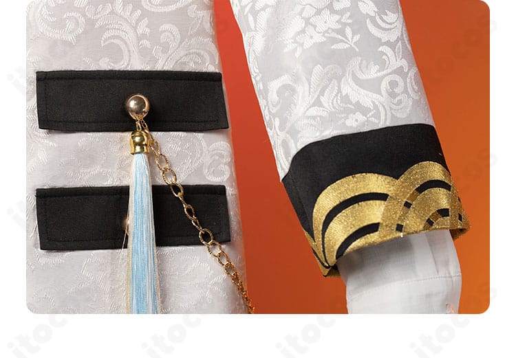 風早巽 宝相華衣装の袖口ディテール。カフの装飾、ボタン配置、縁取りの縫製精度を示すアップ。