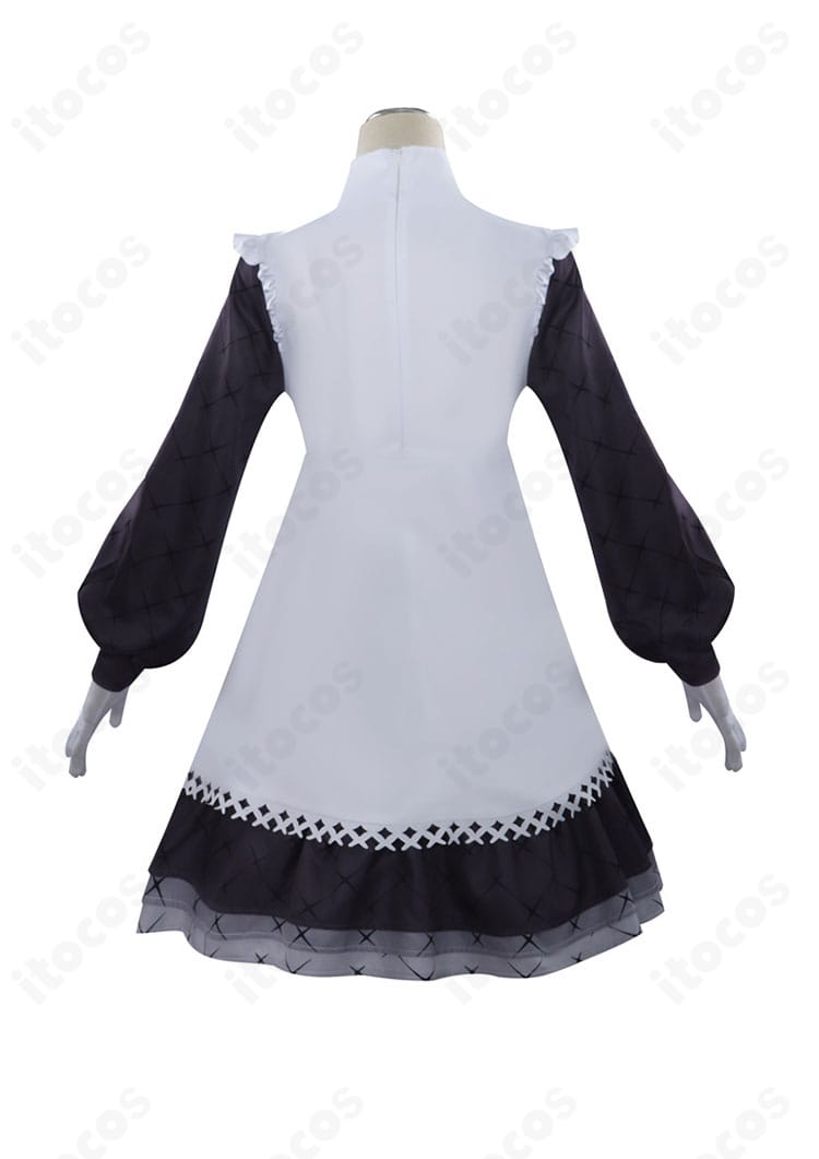 一伊那尓栖 新衣装コスプレの背面。背中のラインとスカートの落ち感、装飾の配置が分かる。