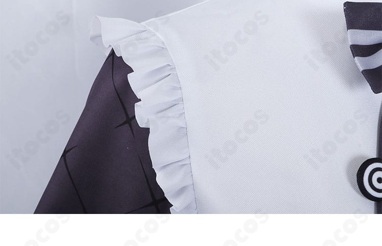 コスプレ衣装の肩から袖にかけての装飾アップ。一伊那尓栖の衣装らしい意匠を丁寧に表現。