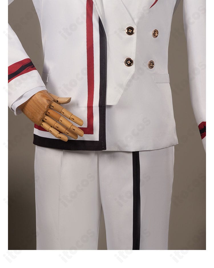 ホムラ（焰）衣装の腰周り装飾ディテール。ベルト位置とチャーム配置の再現を示す写真